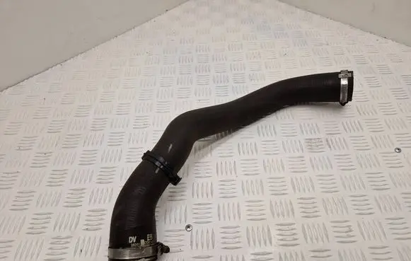 Peugeot 5008 II Intercooler hose/pipe 9820100680