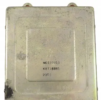 Mitsubishi Pajero Engine control unit/module MD172611