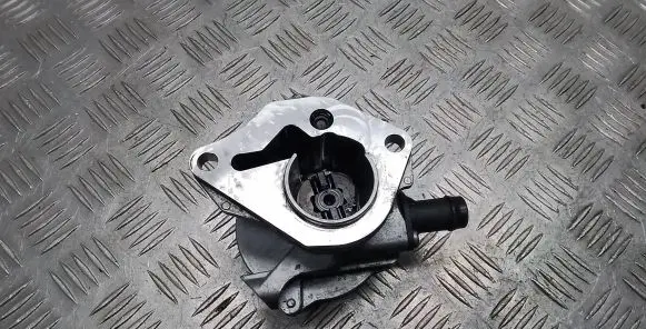 Nissan Qashqai Vacuum pump 146505272R 705641000 15T1961534