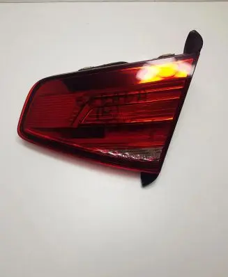 Volkswagen PASSAT B8 Tailgate rear/tail lights