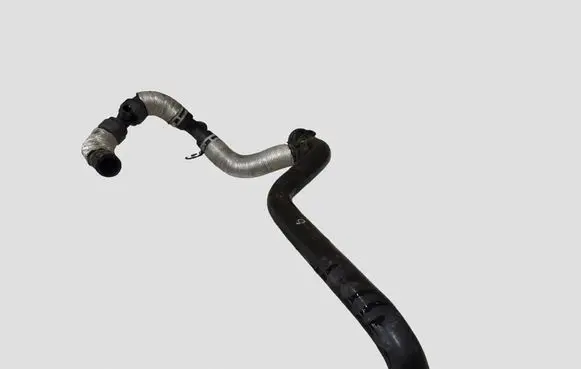 Land Rover Evoque I Engine coolant pipe/hose