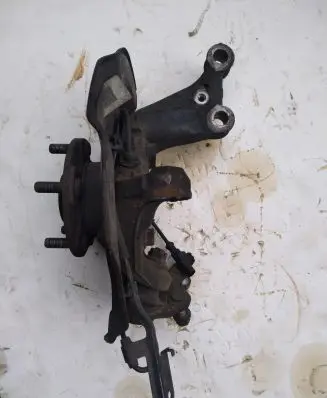 Toyota Auris E180 Front wheel hub
