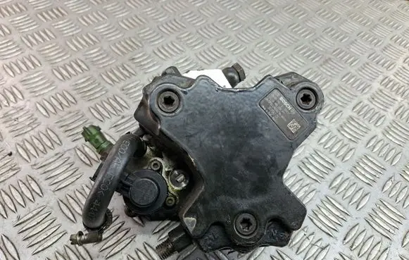Volvo S60 Fuel injection high pressure pump 0445010111