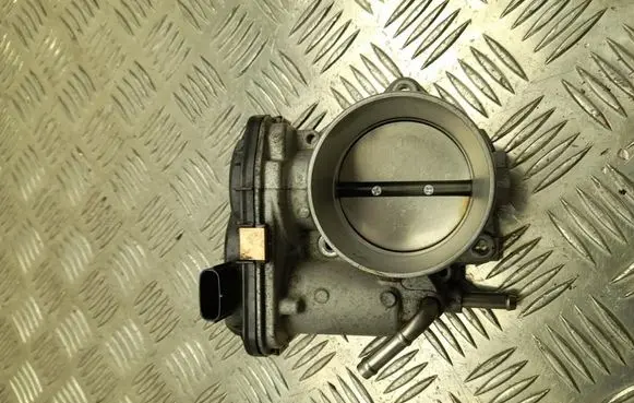 Lexus ES VII XZ10 Throttle body valve 2203025020