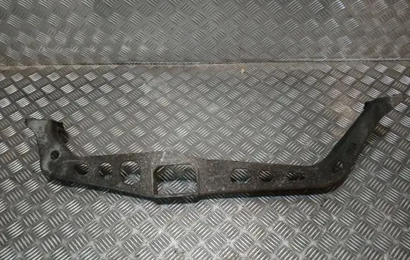 Audi A4 S4 B8 8K Engine mounting bracket 8K0199521C
