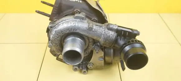 Renault Trafic III (X82) Turbo 54389700018 R9M413