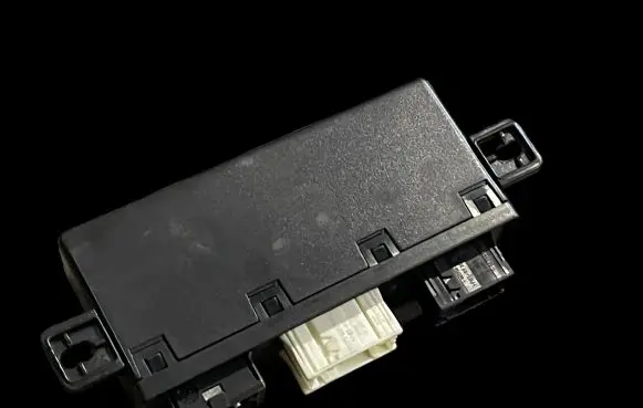 BMW 5 E39 Door control unit/module 6904255 00133151 613569042559