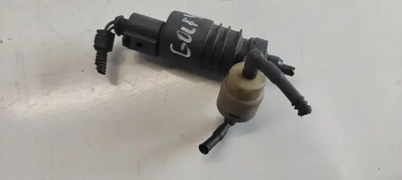 Volkswagen Golf IV Windscreen/windshield washer pump 1J0973722 3996