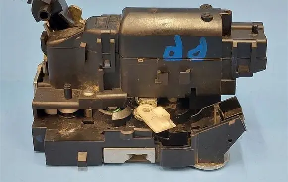 Dacia Lodgy Front door lock 