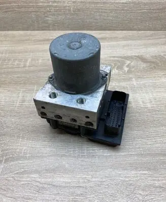 BMW 5 E60 E61 ABS Pump 6758743 0265234134