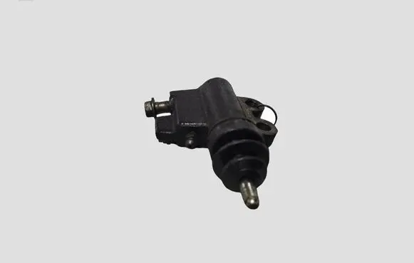 Nissan X-Trail T30 Clutch master cylinder