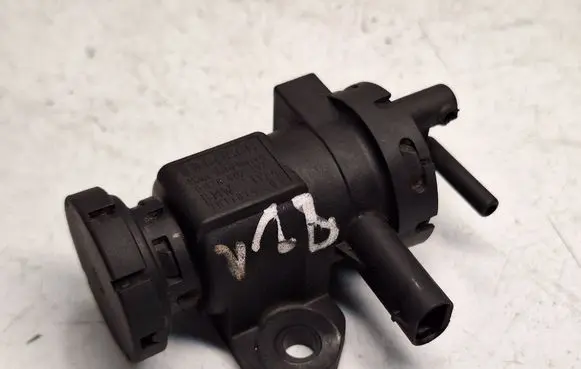 BMW X6 E71 Valve vacuum 7811814 11657811814 11658509323