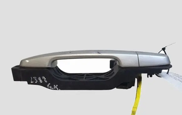 Toyota Avensis T250 Rear door exterior handle 242305