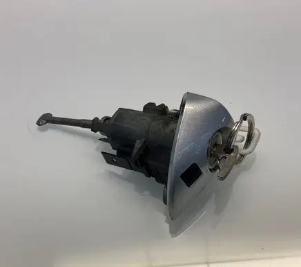 Mercedes-Benz E W211 Front door lock (next to the handle) 