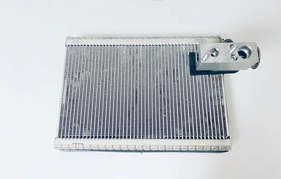 Peugeot 3008 I Air conditioning (A/C) radiator (interior) A31101900