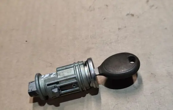 Chrysler Sebring (ST-22 - JR) Ignition lock 