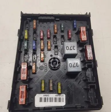 Volkswagen PASSAT B7 Fuse module 3C0937125