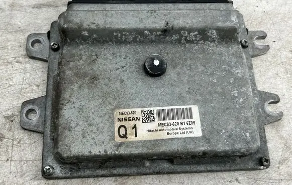 Nissan Qashqai Engine control unit/module MEC93620