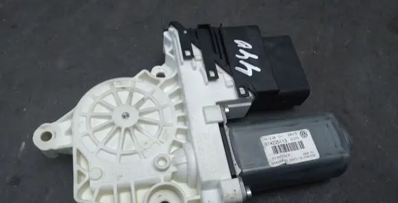 Volkswagen PASSAT B6 Electric window control switch 1K0959703P 974225113 973624106