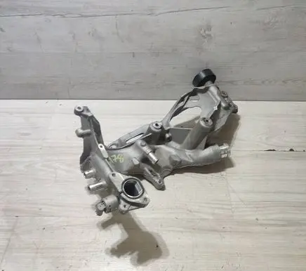 Mercedes-Benz CLA C117 X117 W117 Generator/alternator bracket A6512011709 AC46200 LF00071