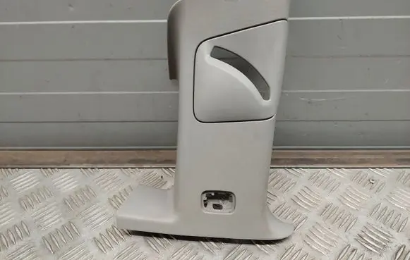 Chevrolet Camaro (B) pillar trim (top) 84016269