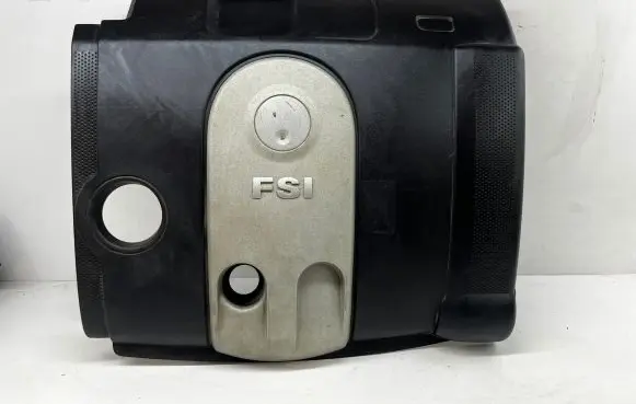 Volkswagen Golf V Engine cover (trim) 03C129607K 4608385914