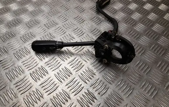 Mercedes-Benz S W126 Wiper control stalk SAEQ79