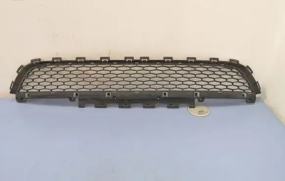 Land Rover Discovery Sport Front bumper lower grill FK7217K945A