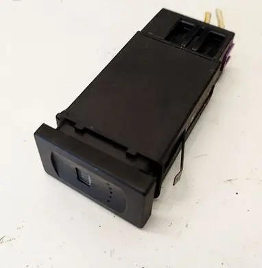 Volkswagen PASSAT B5 Windscreen/window heater switch 3B0959621B