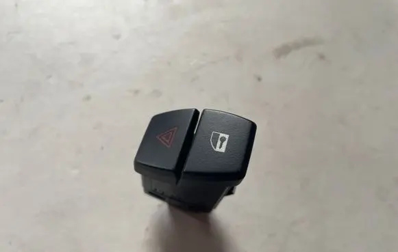 BMW 5 F10 F11 Hazard light switch 9161896