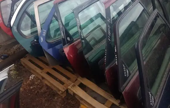 Peugeot 406 Rear door