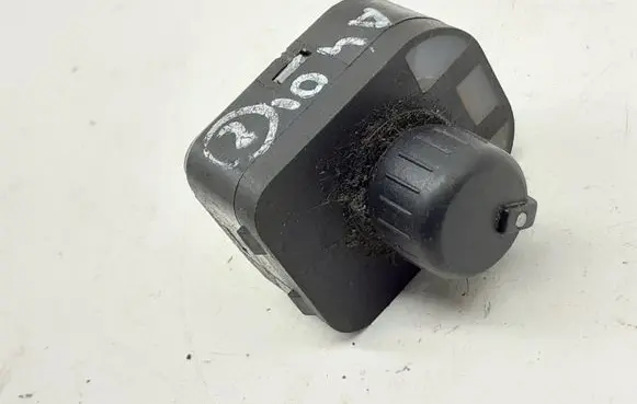 Audi A4 S4 B6 8E 8H Wing mirror switch 8E0959565