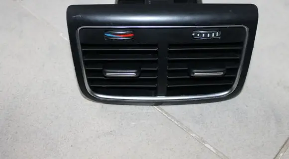 Audi A4 S4 B8 8K Rear air vent grill 8K0819203H