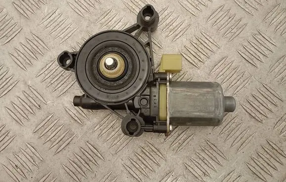 Volkswagen Crafter Front door window regulator motor 8W0959802