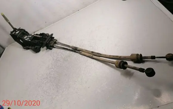 Peugeot 307 Gear shifter/selector 