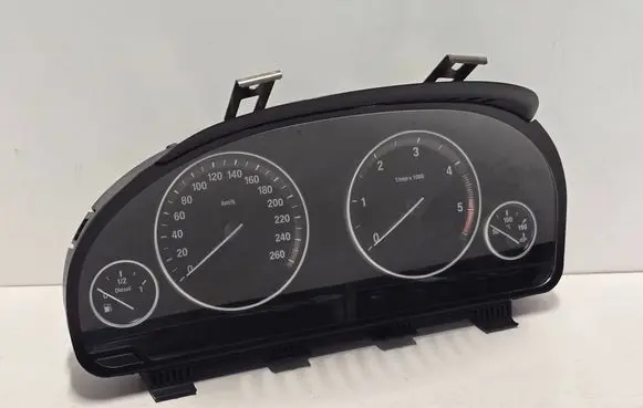 BMW 5 F10 F11 Speedometer (instrument cluster) 9255589 25811511 2207052