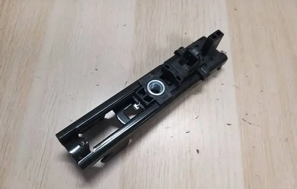 Skoda Yeti (5L) Seat belt height adjuster 3C8857819A