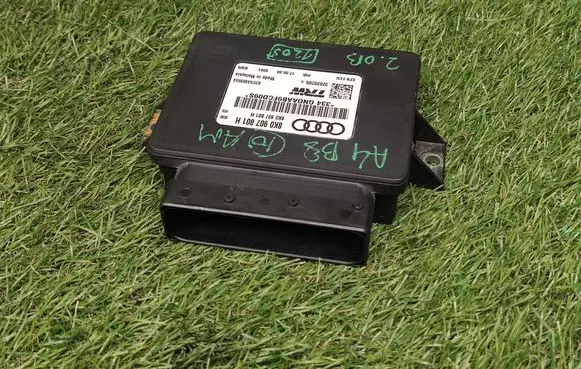Audi A4 S4 B8 8K Hand brake control module 8K0907801H