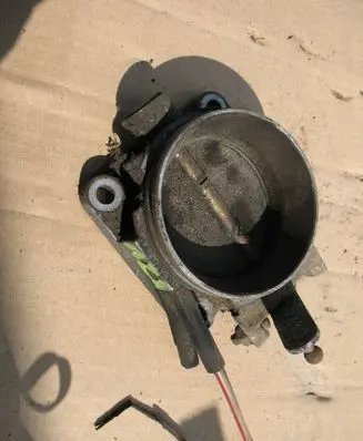 Mercedes-Benz S W126 Throttle body valve 0011403953