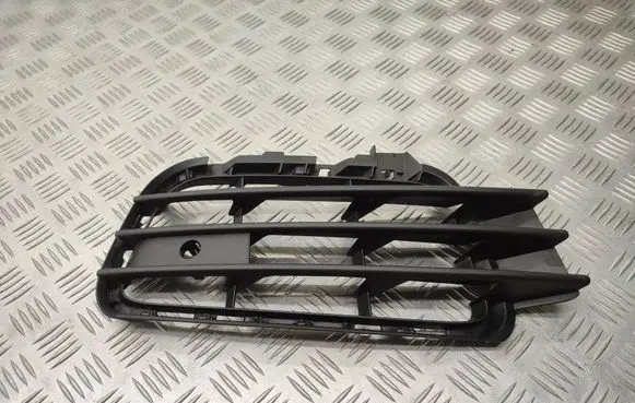 Volkswagen Touareg II Front bumper lower grill 7P6853666A