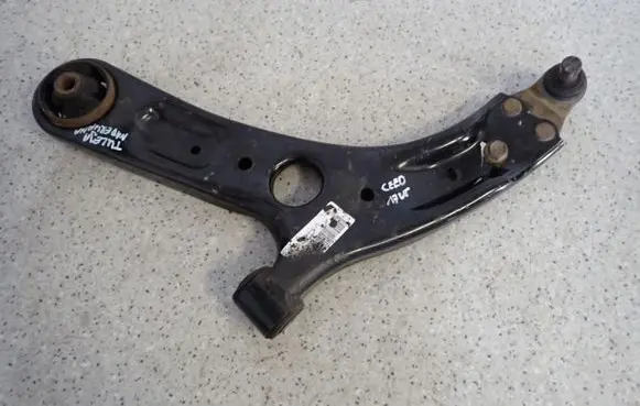KIA Ceed Front upper control arm/wishbone 