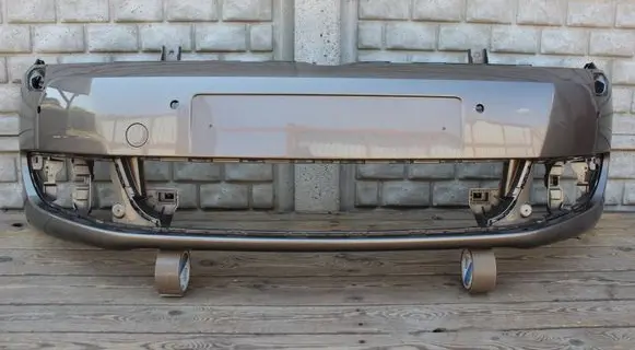 Volkswagen Golf Plus Front bumper 5M0807221N