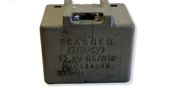 Toyota Avensis T250 Other relay 8198005040