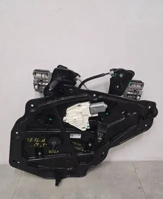 Rear window lifting mechanism without motor