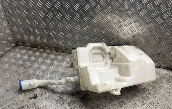 Volvo XC60 Windshield washer fluid reservoir/tank 30753424 30753425