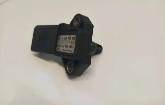 Volkswagen Golf VI Air pressure sensor 038906051C 0281002401