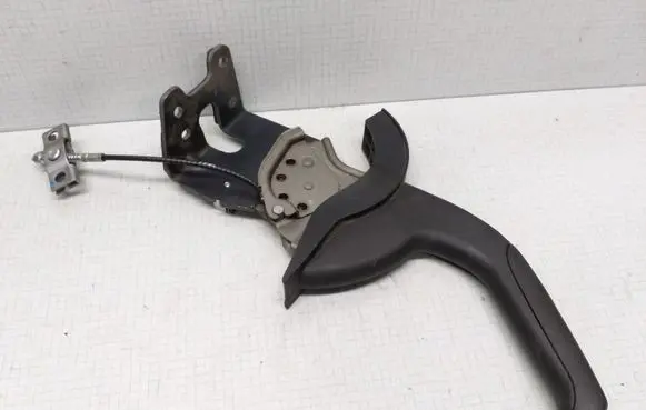 Hyundai Sonata Handbrake/parking brake lever assembly