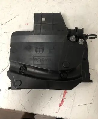 Ford Focus Fuse box cover AV6T14A067BB