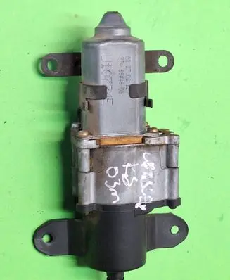 Chrysler Grand Voyager IV Sliding door motor 7746804601