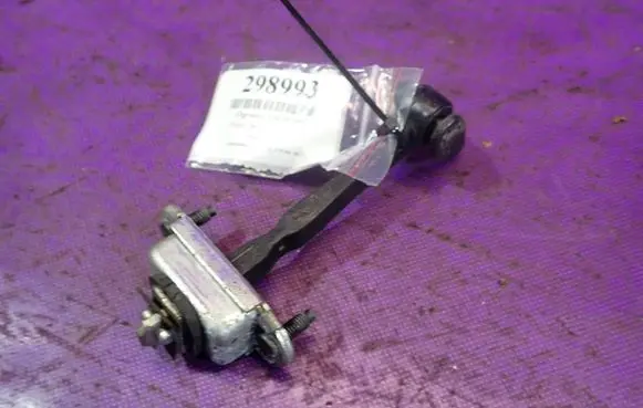 Ford Fusion Front door check strap stopper